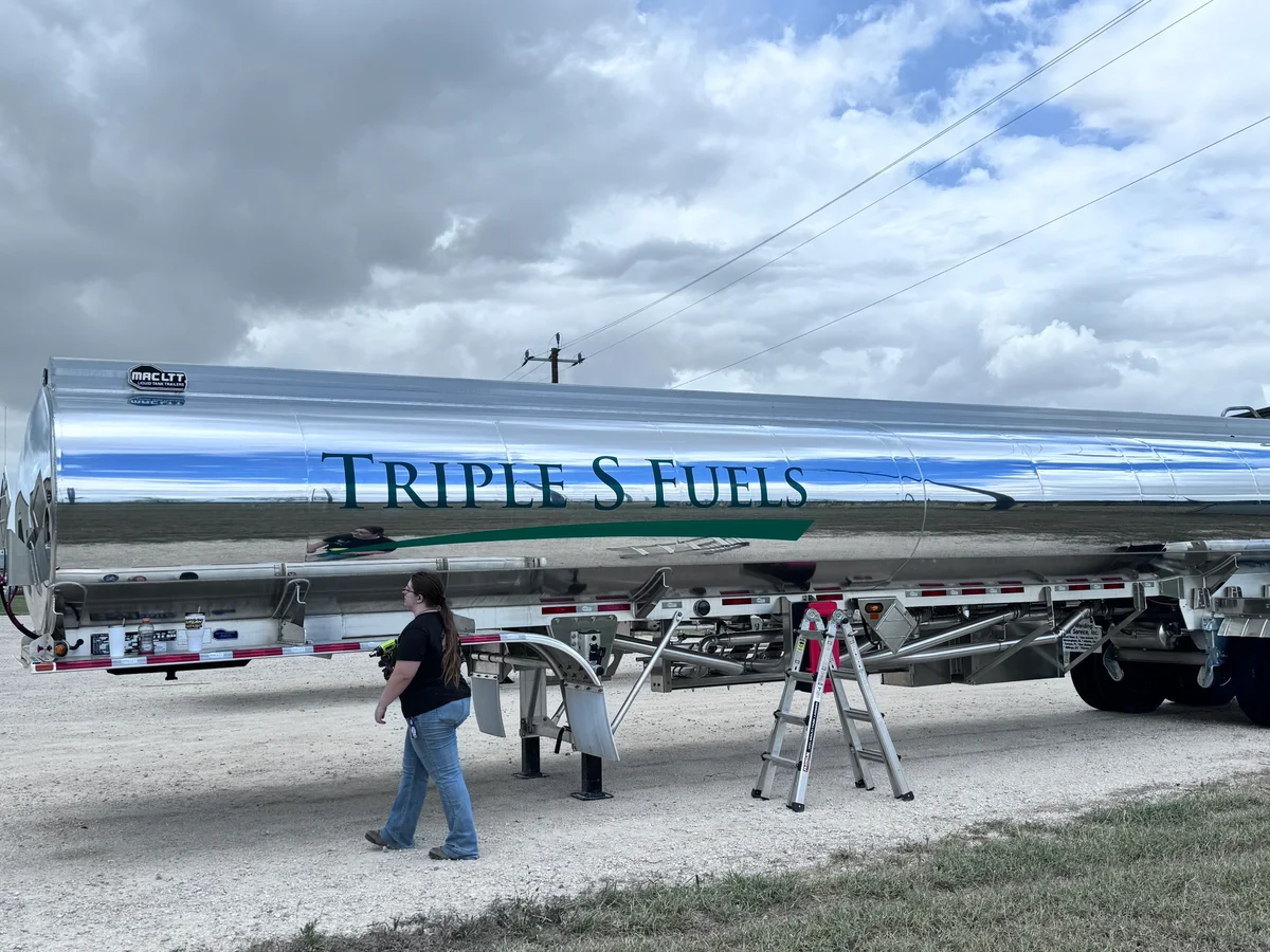 Triple S Fuels Mobil Delvac tanker trailer